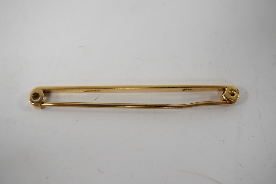 An 18ct tie pin, 51mm, 3.5 grams. Condition - fair to good